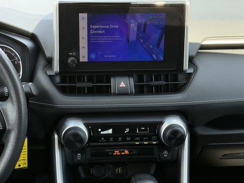 Used 2024 Toyota RAV4 LE image 17