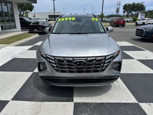 Used 2023 Hyundai Tucson Limited AWD/4WD image 2