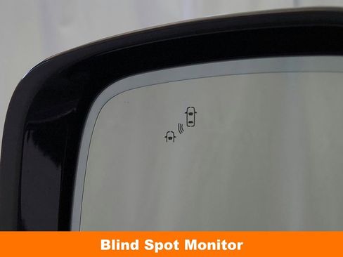 Used 2023 Nissan Armada SL image 14