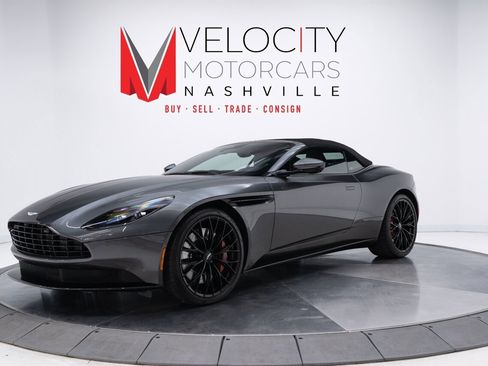 Used 2019 Aston Martin DB11 Volante image 2