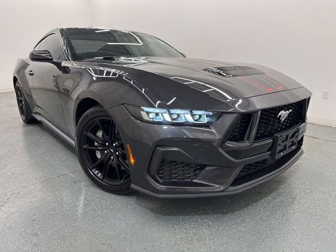 Used 2024 Ford Mustang GT Premium RWD image 3