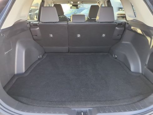 Used 2021 Toyota RAV4 XLE FWD image 5