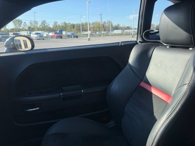 Used 2009 Dodge Challenger SRT8 w/ SRT Option Group II RWD image 27