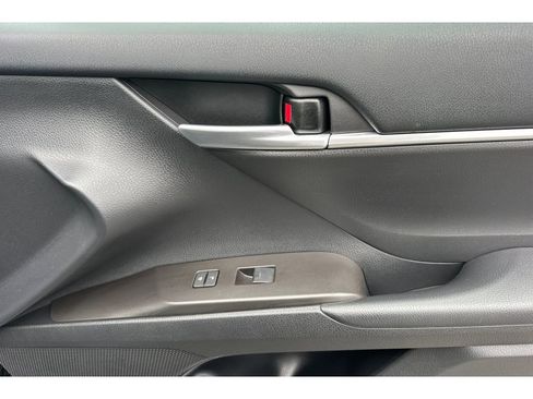 Used 2024 Toyota Camry SE w/ Blackout Package (TMS) FWD image 18