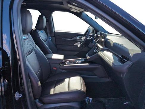 New 2026 Ford Explorer Platinum w/ LUX Leather Package image 15