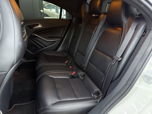 Used 2016 Mercedes-Benz CLA 250 image 20