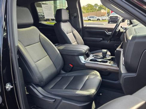 Used 2024 Chevrolet Silverado 1500 RST AWD/4WD image 17