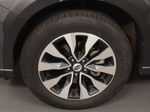 Certified 2025 Subaru Outback Limited AWD/4WD image 9