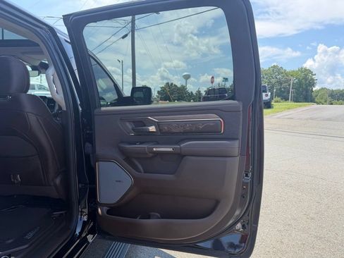Used 2025 RAM 1500 Limited AWD/4WD image 37