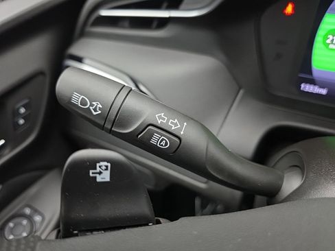 Used 2023 Chevrolet Bolt EUV LT image 27