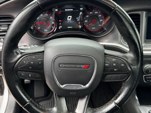 Used 2020 Dodge Charger SXT w/ Blacktop Package RWD image 9
