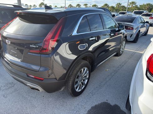 Used 2023 Cadillac XT4 Premium Luxury image 2