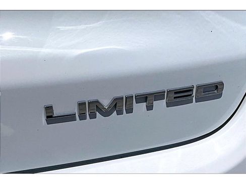 Certified 2024 Jeep Compass Limited AWD/4WD image 11