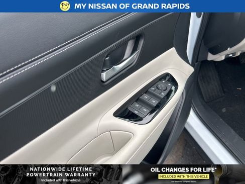 New 2026 Nissan Murano SV AWD/4WD image 10