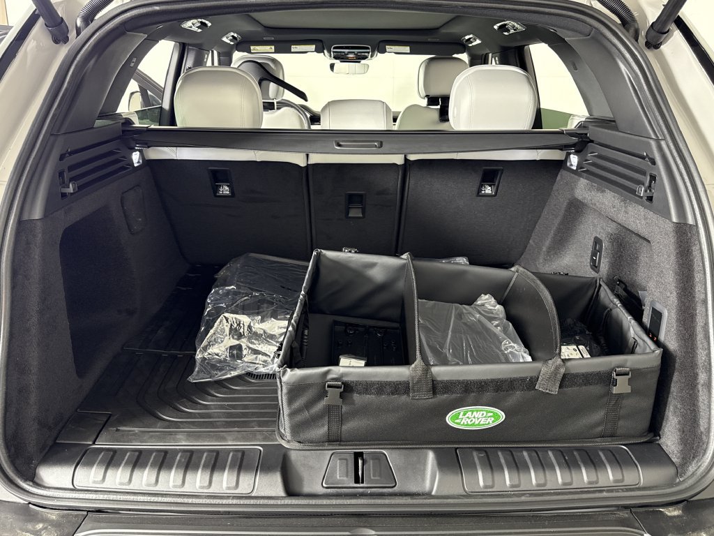New 2027 Land Rover Range Rover Sport SE AWD/4WD image 29