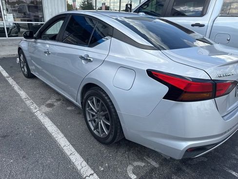 Used 2020 Nissan Altima 2.5 S image 1
