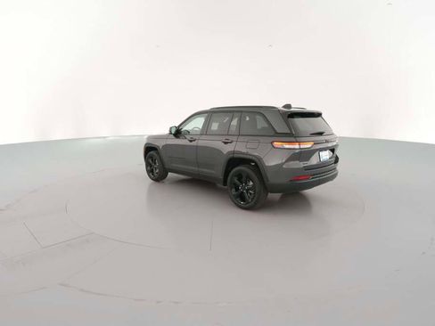 New 2025 Jeep Grand Cherokee Limited image 8