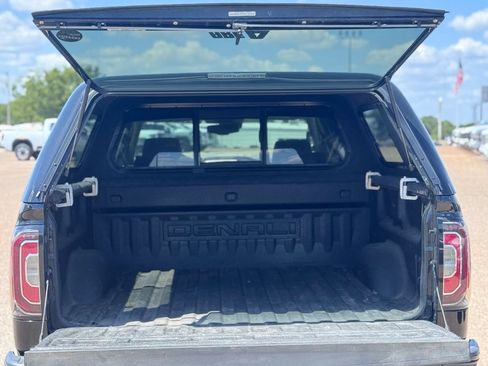 Used 2018 GMC Sierra 1500 Denali AWD/4WD image 7