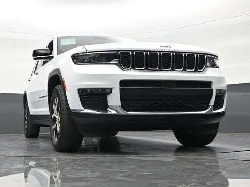 Used 2023 Jeep Grand Cherokee L Limited AWD/4WD image 26