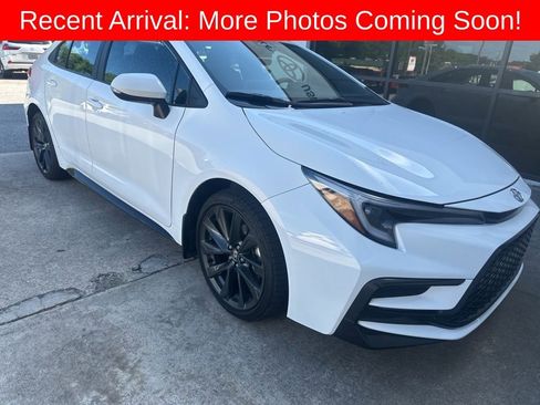 Certified 2025 Toyota Corolla SE FWD image 2