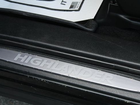 Used 2016 Toyota Highlander Limited Platinum image 28