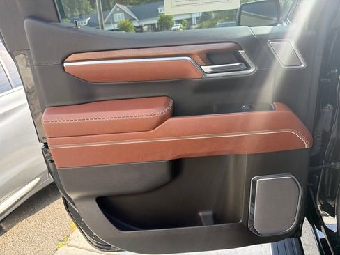 Used 2025 GMC Sierra 1500 Denali Ultimate AWD/4WD image 41