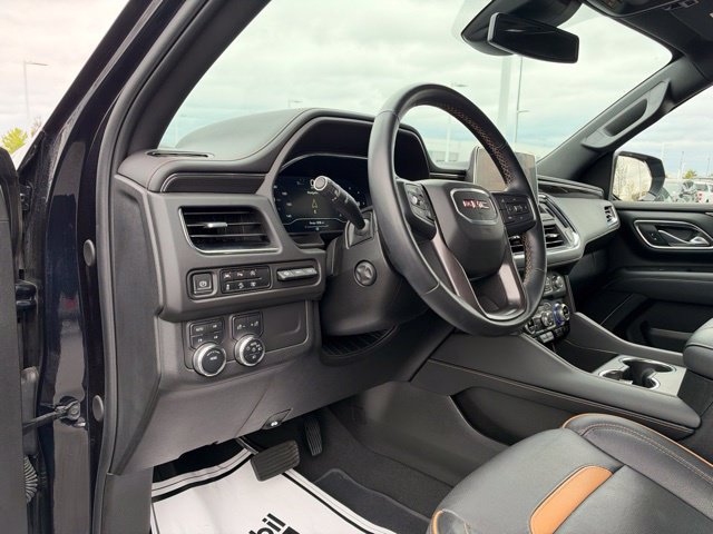 Used 2023 GMC Yukon AT4 w/ AT4 Premium Package AWD/4WD image 9