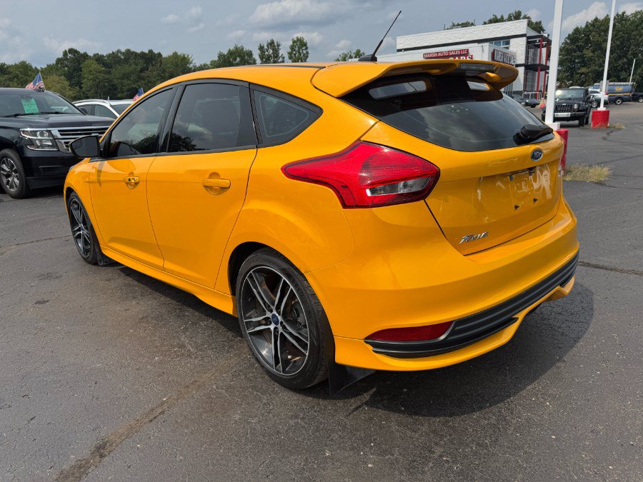 Used 2015 Ford Focus ST FWD image 3