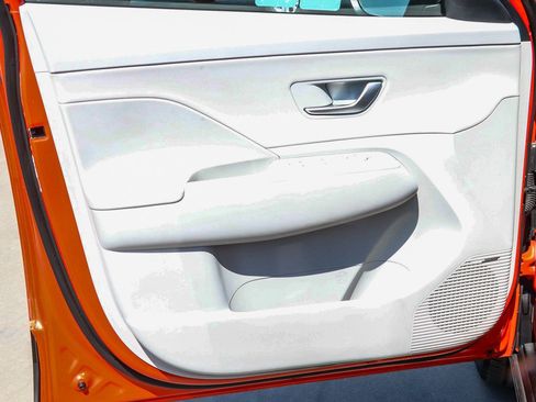Used 2024 Hyundai Kona Limited AWD/4WD image 23