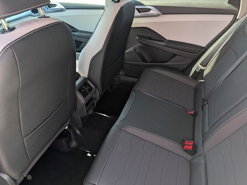 New 2026 Volkswagen Taos SE AWD/4WD image 6
