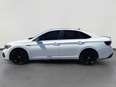 Used 2023 Volkswagen Jetta GLI Autobahn FWD image 2