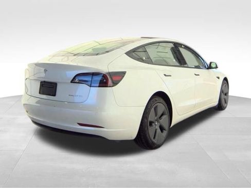 Used 2022 Tesla Model 3 Long Range AWD/4WD image 5