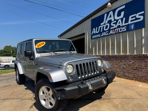 Used 2014 Jeep Wrangler Unlimited Sport AWD/4WD image 2