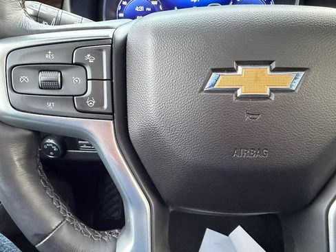 Used 2023 Chevrolet Suburban Premier w/ Advanced Technology Package AWD/4WD image 34