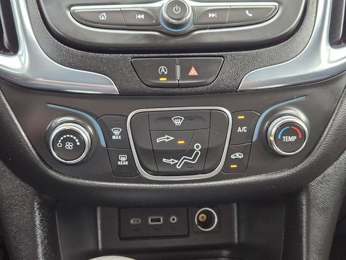 Used 2023 Chevrolet Equinox LT FWD image 21