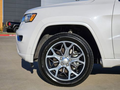 Used 2021 Jeep Grand Cherokee Overland image 12
