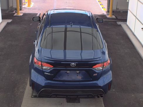 Used 2022 Toyota Corolla SE w/ SE Premium Package image 6