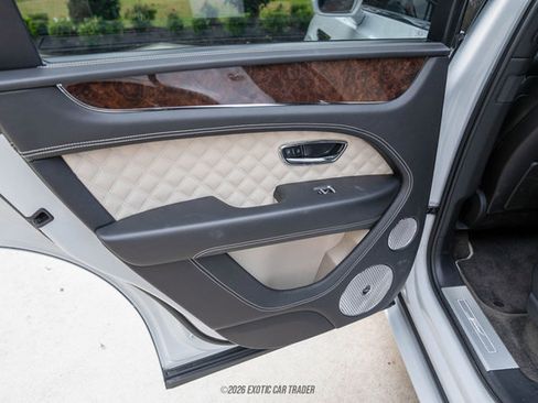Used 2022 Bentley Bentayga Speed image 75