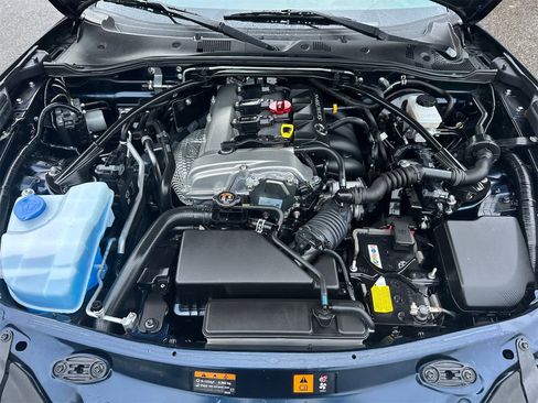 Used 2022 MAZDA MX-5 Miata Club w/ Interior Package image 7