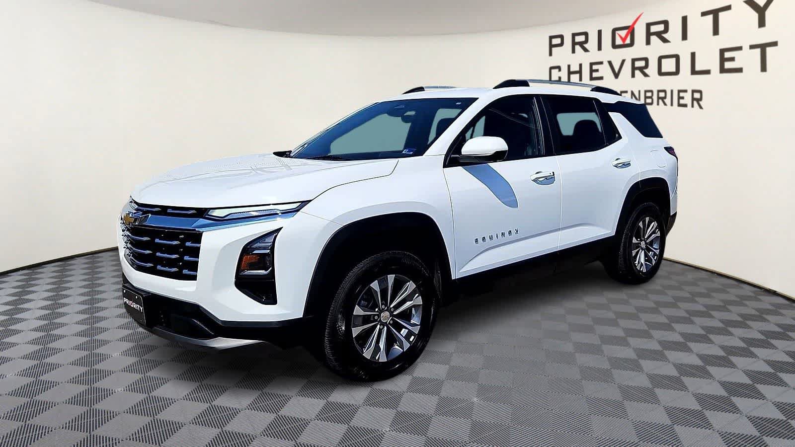 Used 2025 Chevrolet Equinox LT w/ Convenience Package II FWD image 4