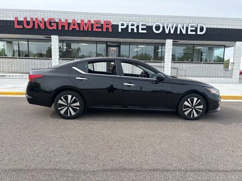 Used 2022 Nissan Altima 2.5 SV FWD image 5