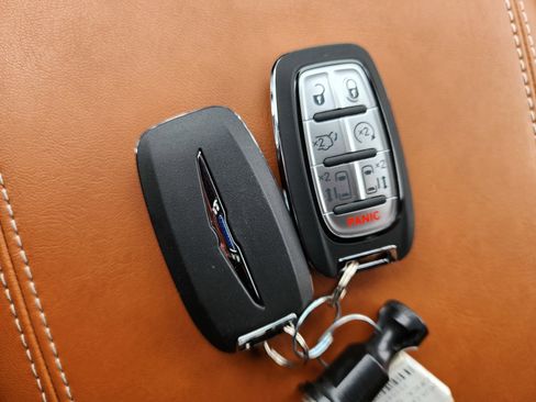 New 2026 Chrysler Pacifica Pinnacle FWD image 26