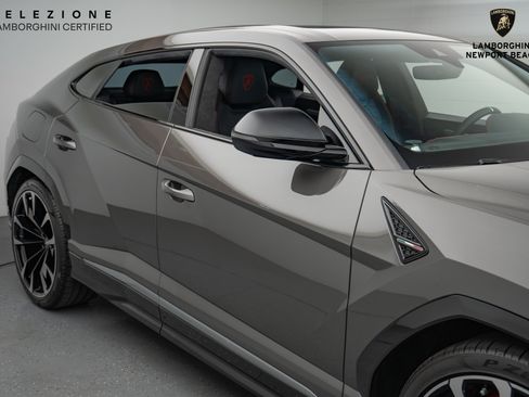 Used 2021 Lamborghini Urus image 3