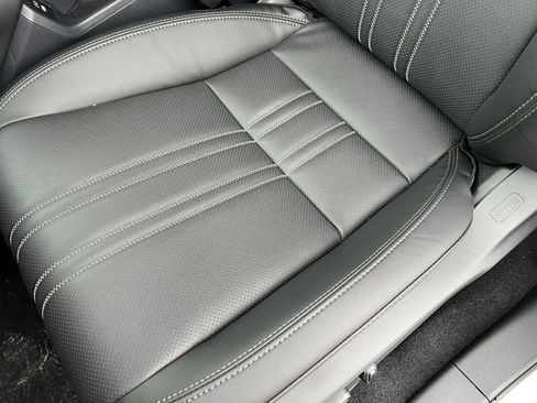 New 2026 Honda HR-V EX-L image 9