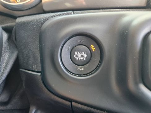 Used 2020 Jeep Wrangler Unlimited Sahara AWD/4WD image 22