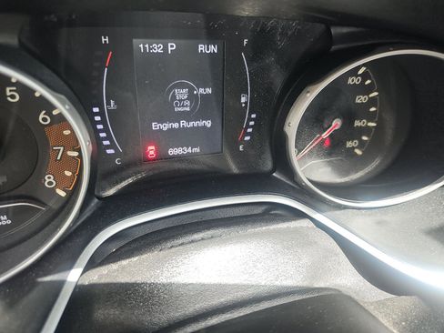 Used 2020 Jeep Compass Latitude FWD image 2