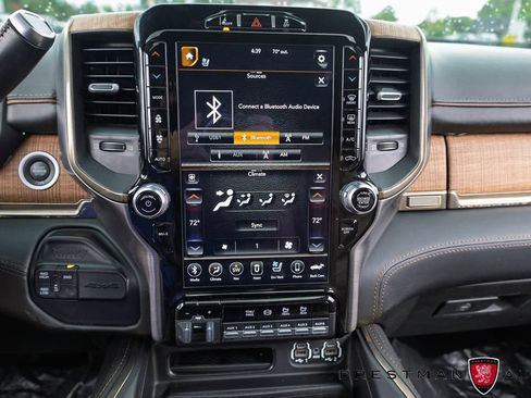 Used 2020 RAM 2500 Limited AWD/4WD image 36