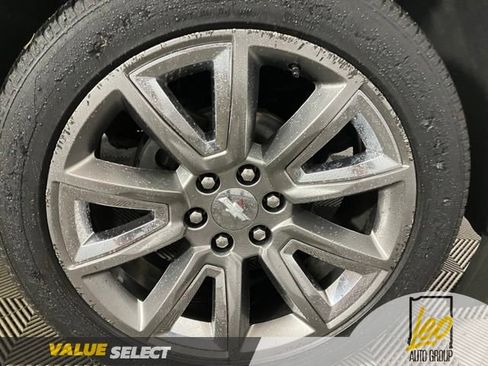Used 2017 Chevrolet Suburban Premier AWD/4WD image 22