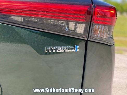 Used 2023 Toyota Highlander XLE AWD/4WD image 12