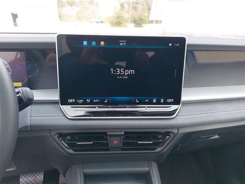 New 2026 Volkswagen Tiguan SE image 16